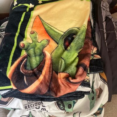 Sale Photo Thumbnail #35: Baby Yoda bedding