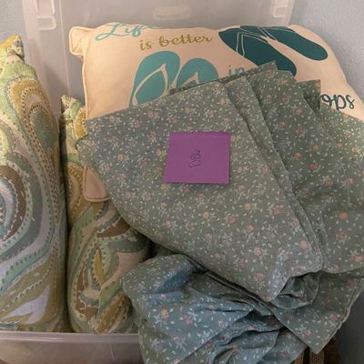 Sale Photo Thumbnail #315: Throw pillows