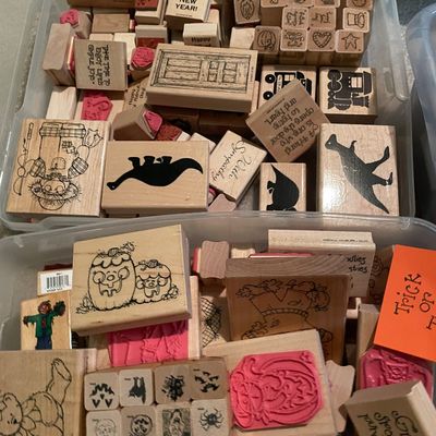 Sale Photo Thumbnail #257: Crafting
