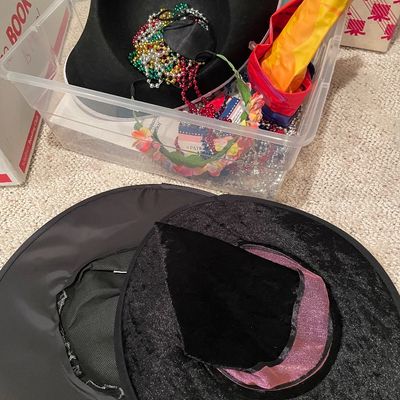 Sale Photo Thumbnail #381: Costume accessories