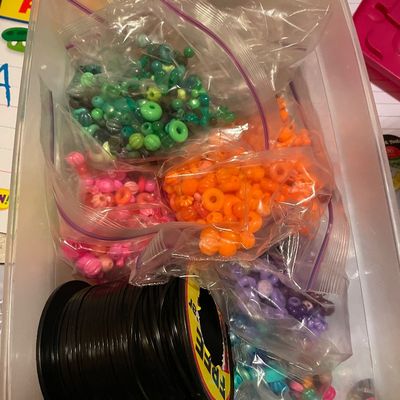 Sale Photo Thumbnail #496: Kids prizes