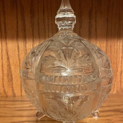 Sale Photo Thumbnail #467: Crystal candy dish