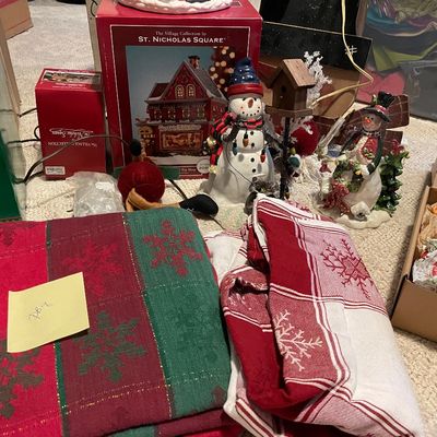 Sale Photo Thumbnail #323: Christmas decor