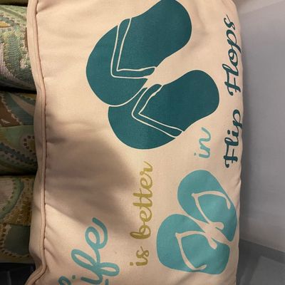 Sale Photo Thumbnail #314: Throw pillows