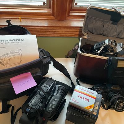Sale Photo Thumbnail #218: Cameras