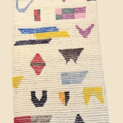 Moroccan runner 100% wool rug