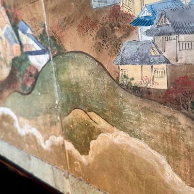 Sale Photo Thumbnail #14: Beautiful antique Japanese six panel folding screen, believed to be dated to the late 19th or early 20th century, featuring a continuous hand painted landscape depicting Mount Fuji, traditional villages, pagodas, winding waterways, and rolling mountains b
