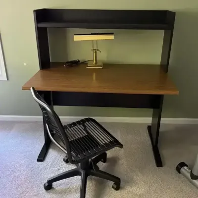 Sale Photo Thumbnail #50: Desk Chair & Lamp
