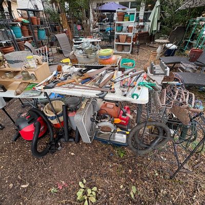 Sale Photo Thumbnail #123: Yard tools 