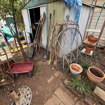 Sale Photo Thumbnail #127: Yard tools. 