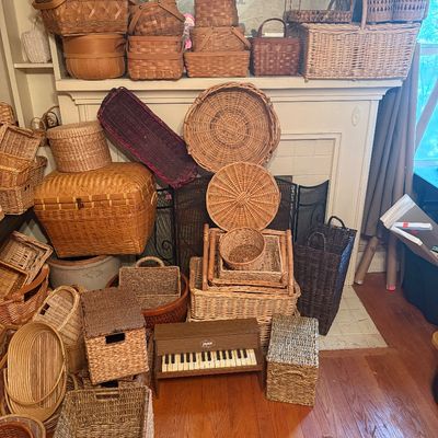 Sale Photo Thumbnail #5: We have baskets! 