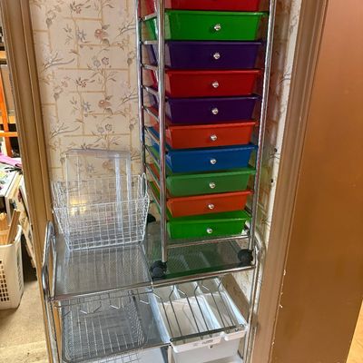 Sale Photo Thumbnail #131: Storage carts