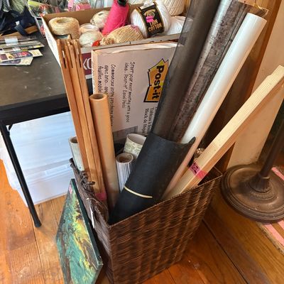 Sale Photo Thumbnail #99: Art suplies.