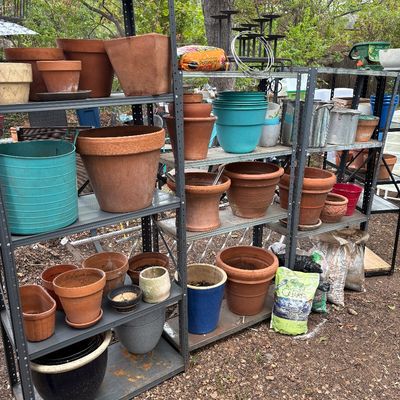 Sale Photo Thumbnail #118: Planters.