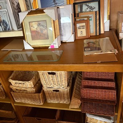 Sale Photo Thumbnail #13: Frames + Baskets.