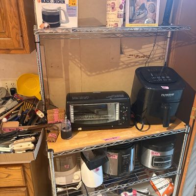 Sale Photo Thumbnail #56: Small appliances.
