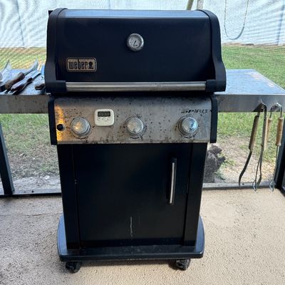 Sale Photo Thumbnail #126: Weber Grill 