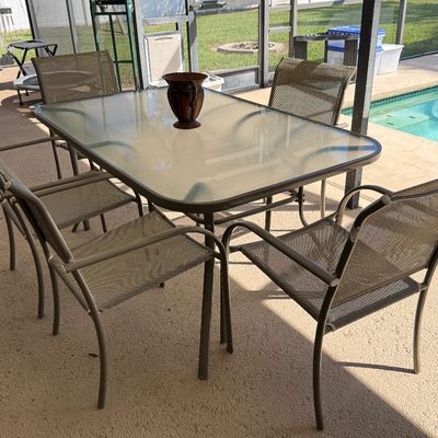 Sale Photo Thumbnail #116: Patio table and chairs 