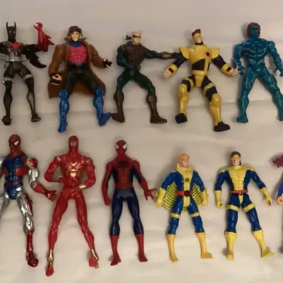 CCM016 Sixteen Vintage Super Hero Action Figures