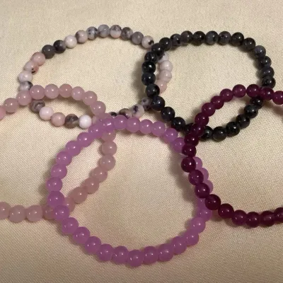CCM062 Five Polished Stone Bead Bracelets New