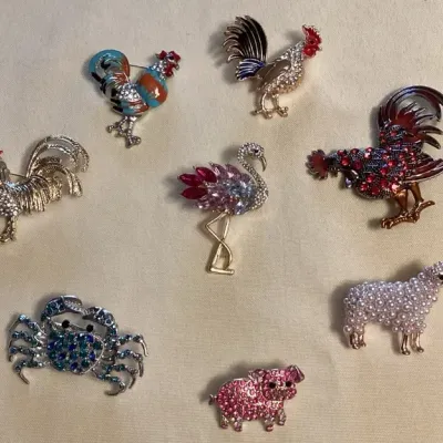 CCM093 Eight Animal Costume Jewelry Brooches 