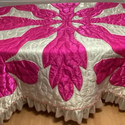 CCM001 Vintage Hot Pink & White Hawaiian Quilt Style Bed Spread