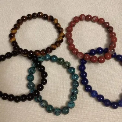 CCM070 Five Polished Stone Bead Bracelets New