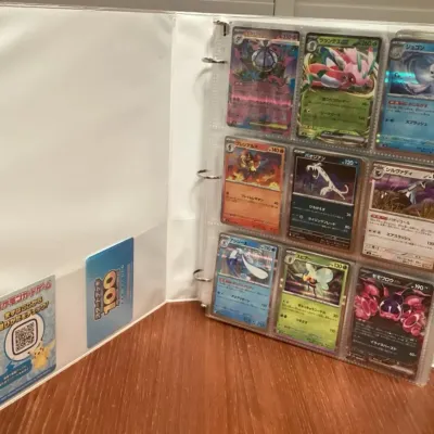 CCM021 Binder Full Of Over 300 Japanese Version Pokémon Trading Cards 