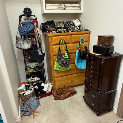 Sale Photo Thumbnail #99