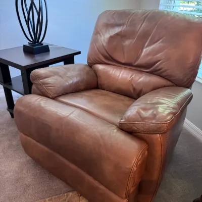 FlexSteel Manual Leather Recliner