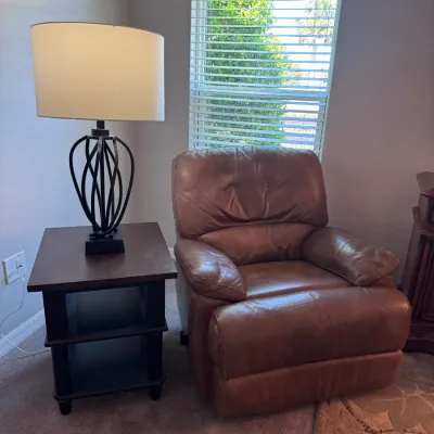 FlexSteel Manual Leather Recliner