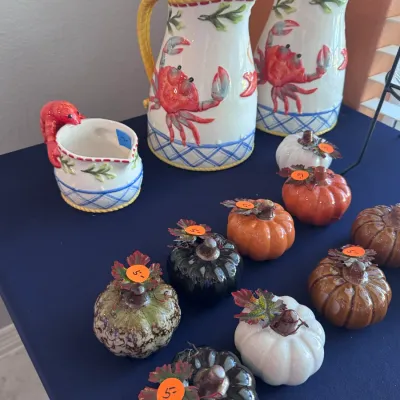 Sale Photo Thumbnail #134: Glass Pumpkins