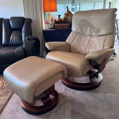 Stressless L/XL Leather Recliner with Ottoman