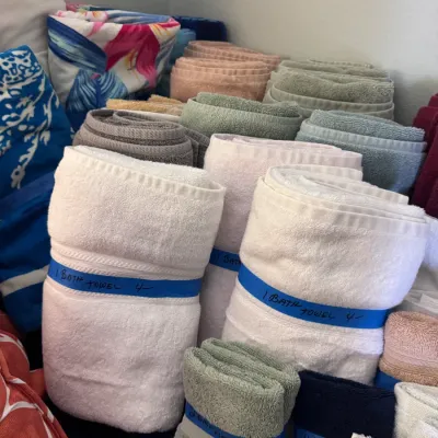 Sale Photo Thumbnail #162: Linens