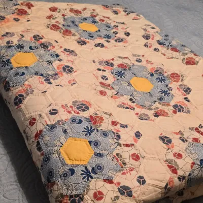 Sale Photo Thumbnail #5: King size quilt 