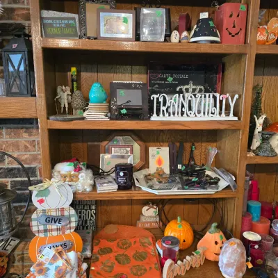 Sale Photo Thumbnail #9: Seasonal decorations 