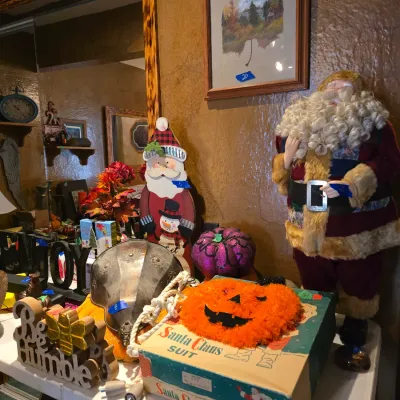 Sale Photo Thumbnail #24: Vintage seasonal decor 