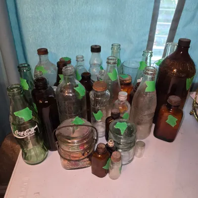 Sale Photo Thumbnail #56: Vintage and antique bottles 