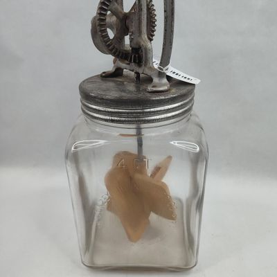 Sale Photo Thumbnail #7: Dazey Churn & Mfg. Co. Glass Churn