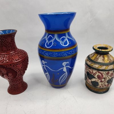 Sale Photo Thumbnail #517: Trio of Vases: Lacquer & Italian Pot