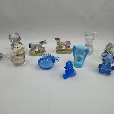 Sale Photo Thumbnail #423: Fenton & German Animal Figurines