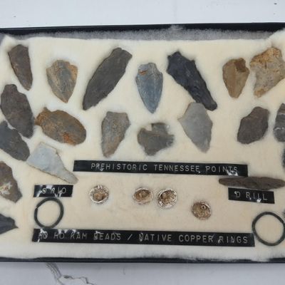 Sale Photo Thumbnail #70: N. American Lithic & Shell Artifacts