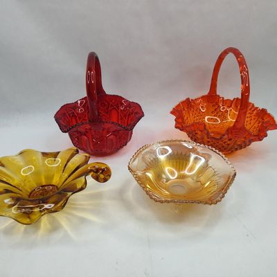 Sale Photo Thumbnail #479: Set American Pressed & Art Glass Bowls