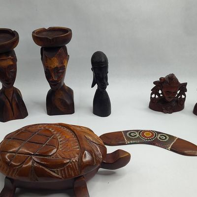 Sale Photo Thumbnail #193: Set Carved Wood Objects & Boomerangs