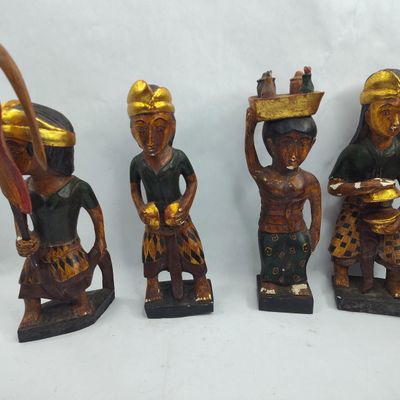Sale Photo Thumbnail #33: Indonesian Gilt Painted Wood Figures