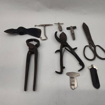 Sale Photo Thumbnail #306: Tools & Pipe Reamers, Roger Spring