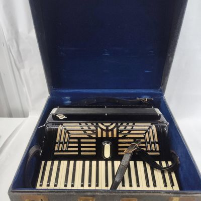 Sale Photo Thumbnail #39: Rio 120-Bass Piano Accordion with Case