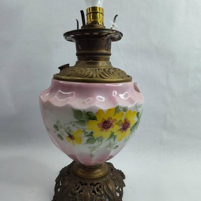 Sale Photo Thumbnail #126: Gone w/ Wind Glass & Metal Parlor Lamp