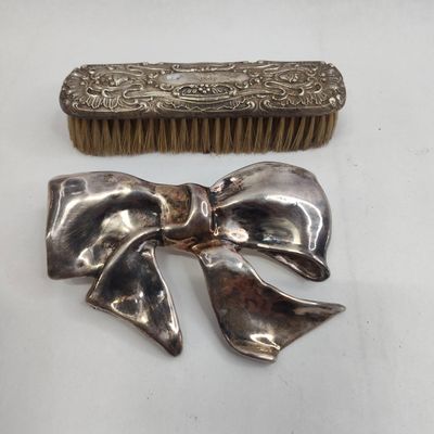 Sale Photo Thumbnail #349: 2 Str. Items: Bow Brooch & Brush