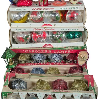 Sale Photo Thumbnail #20: A Collection of Mid Century Unbreakable Jewelbrite and Caroler's Lamps Christmas Ornaments